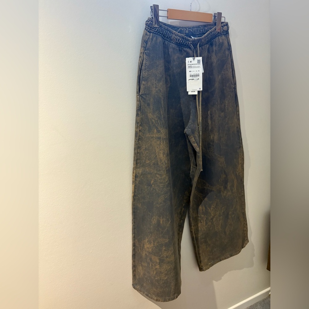 Zara Women’s Distressed Brown Joggers